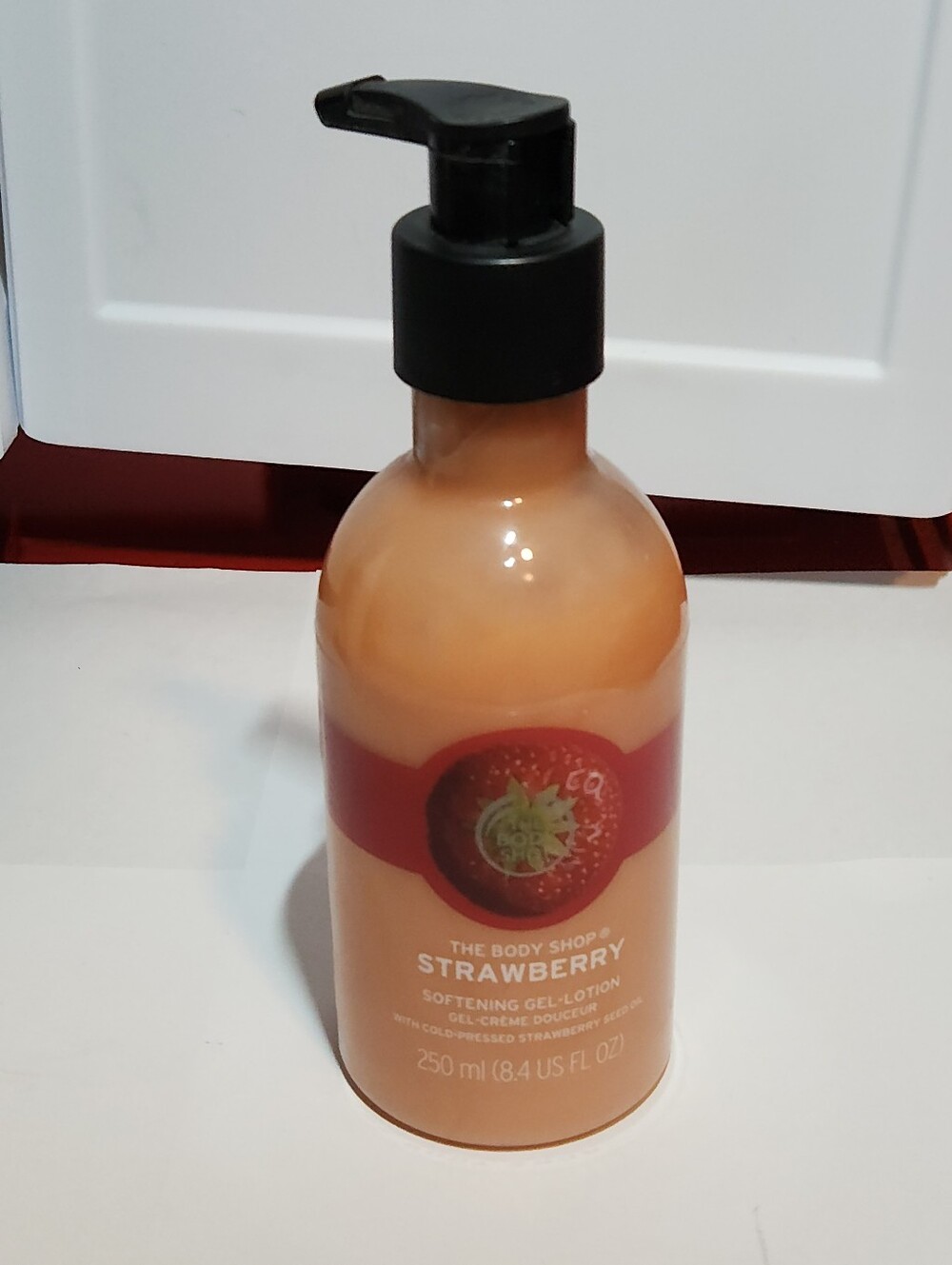 The Body Shop Strawberry Softening Gel Lotion 8.4 oz Bottle